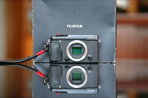 Fotocamera digitale mirrorless